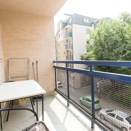 Happy Old Town Apartment