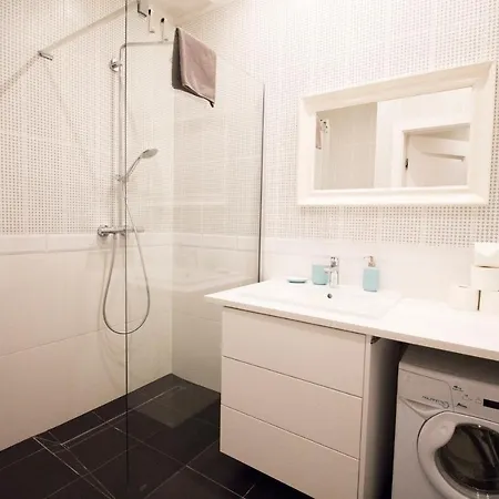 Happy Old Town Apartment