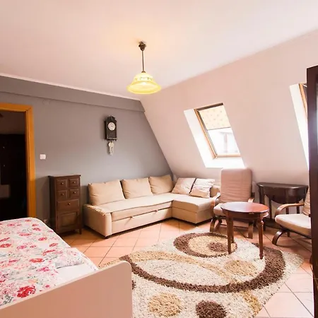 Happy Old Town Daire