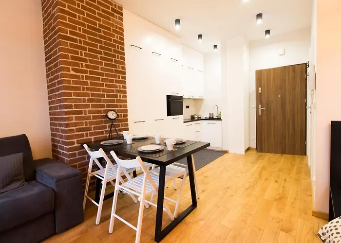 Happy Old Town Apartment