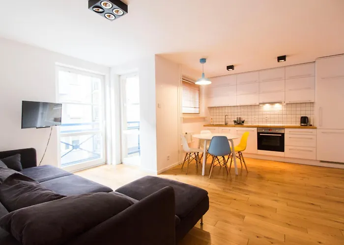 Happy Old Town Apartment